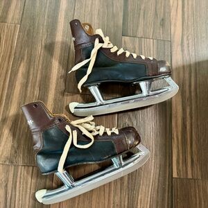 Vintage Brown and Black Ice Skates